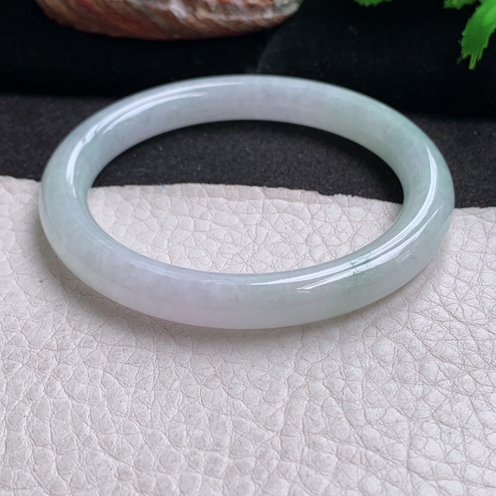 n实拍54.5*8.3美人镯 细润飘花圆条缅甸翡翠玉手镯 叮当镯