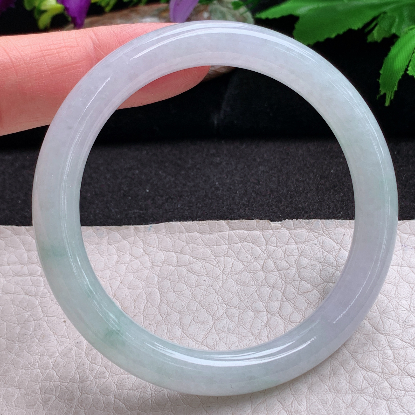 n实拍54.5*8.3美人镯 细润飘花圆条缅甸翡翠玉手镯 叮当镯