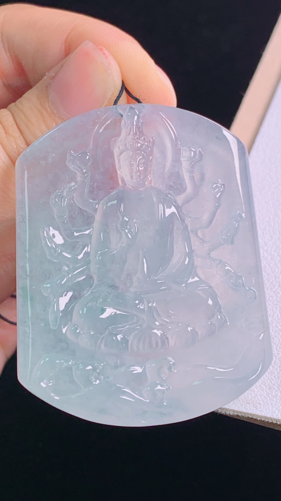 ️高冰千手观音，种水，雕工精湛，无裂，尺寸51.0/41.2/7.4mm，编号4