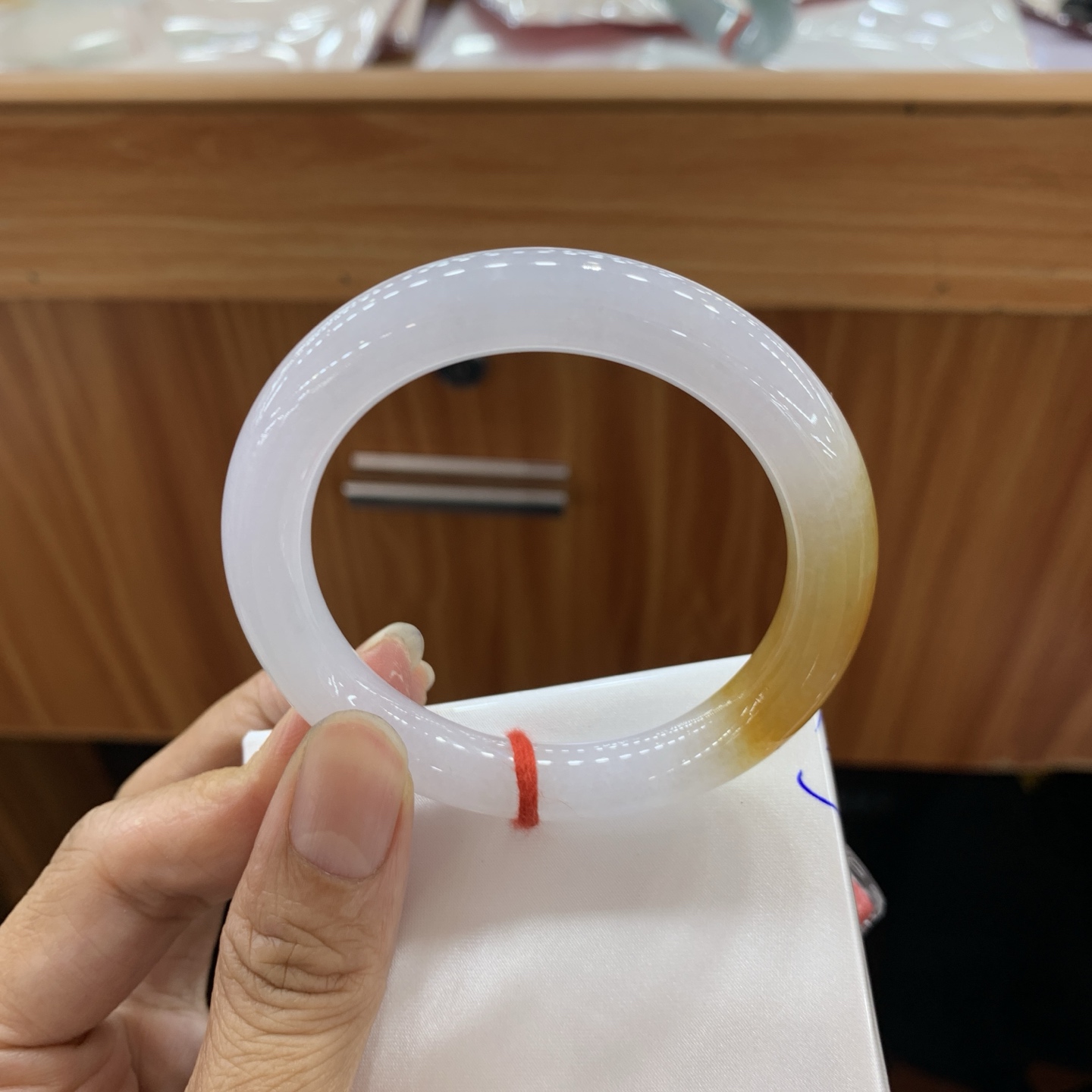 050627JM，冰黄翡圆条翡翠手镯，52.1-9.5