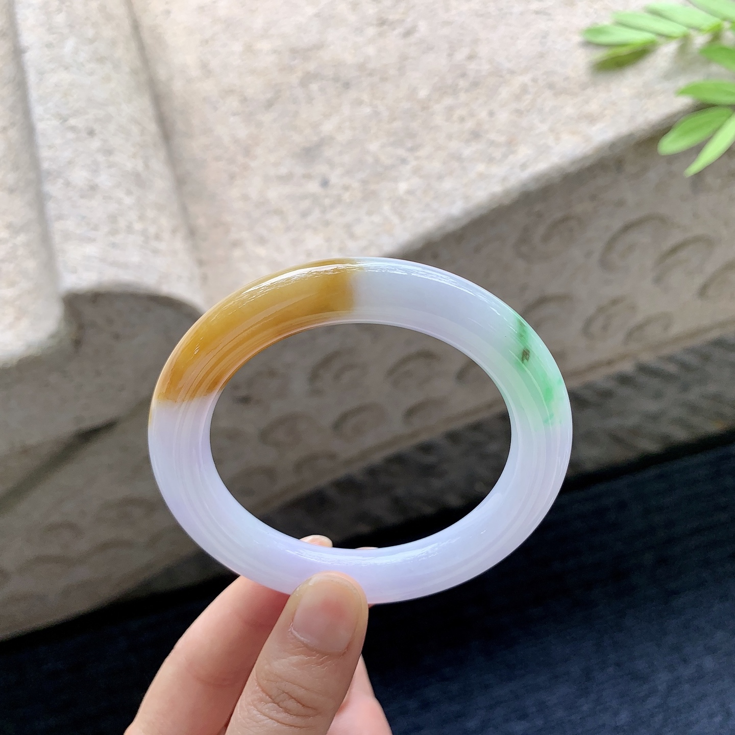 细糯三彩，水润，种老，细腻，无裂
