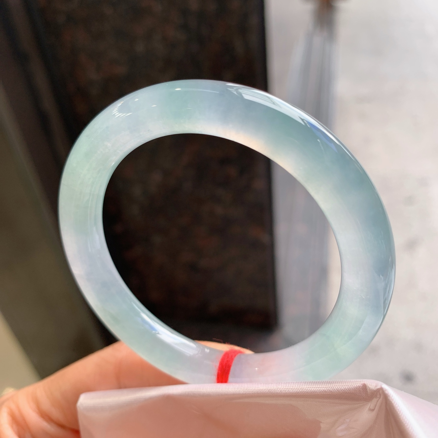 圆条冰晴，微细纹，尺寸：53.2/10.3，起荧光