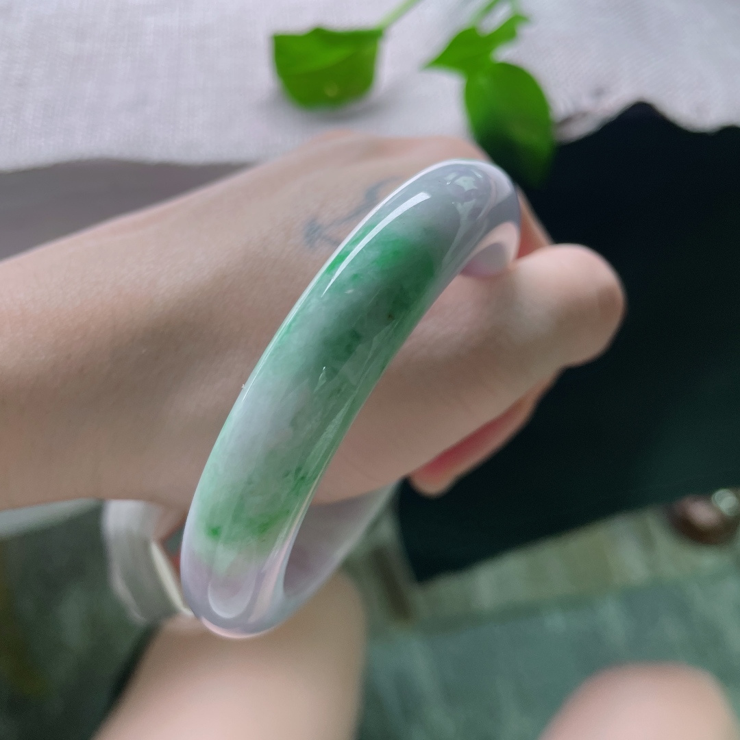 57.1/11.8/8.6春彩正圈，水润，色彩斑斓，优雅大方，皮纹，无裂，ss51069a