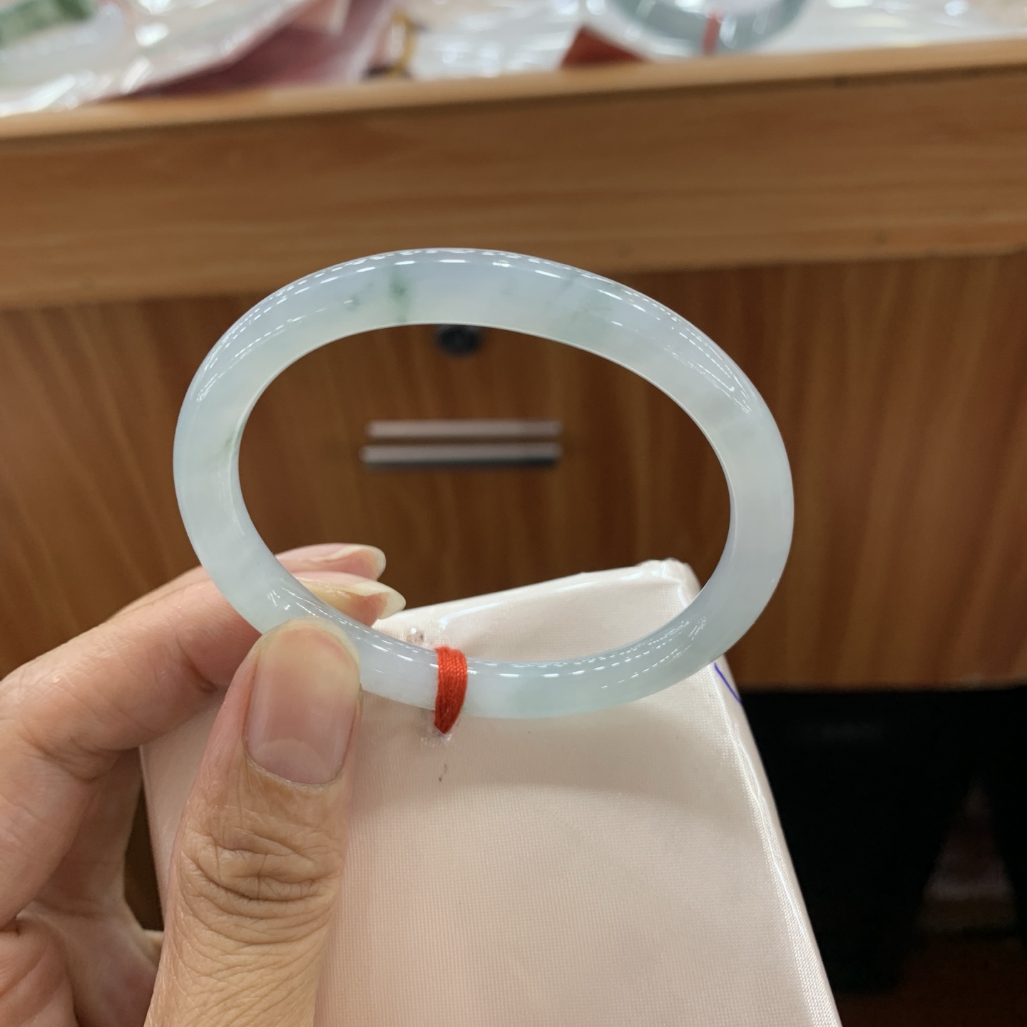 050602FN，冰飘花小圆条贵妃翡翠手镯，53.5-45.3-7-6.2