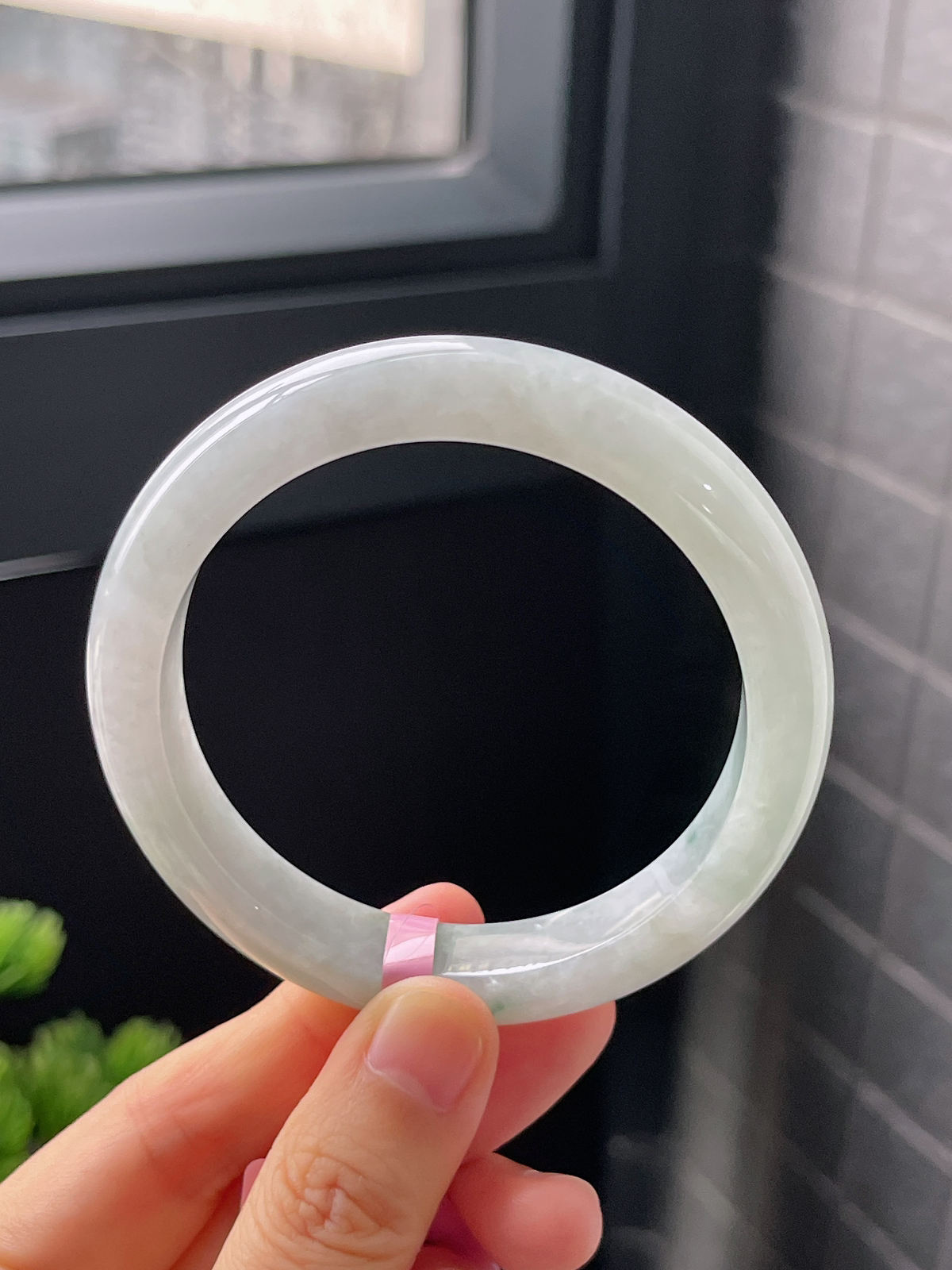 正圈57圈口，翡翠糯化种白色手镯