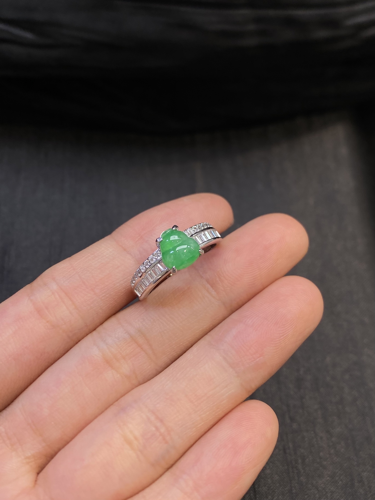 福利 冰阳绿葫芦戒指·银 裸 7.7-7.2-3mm