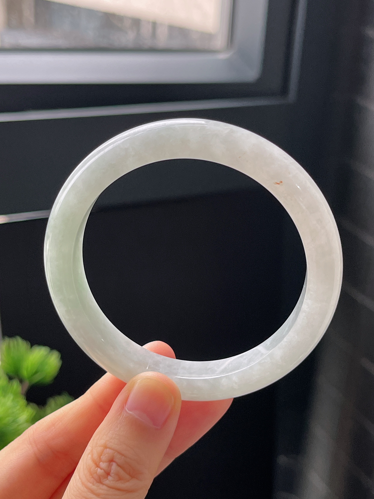 正圈55圈口，翡翠糯化种白色手镯