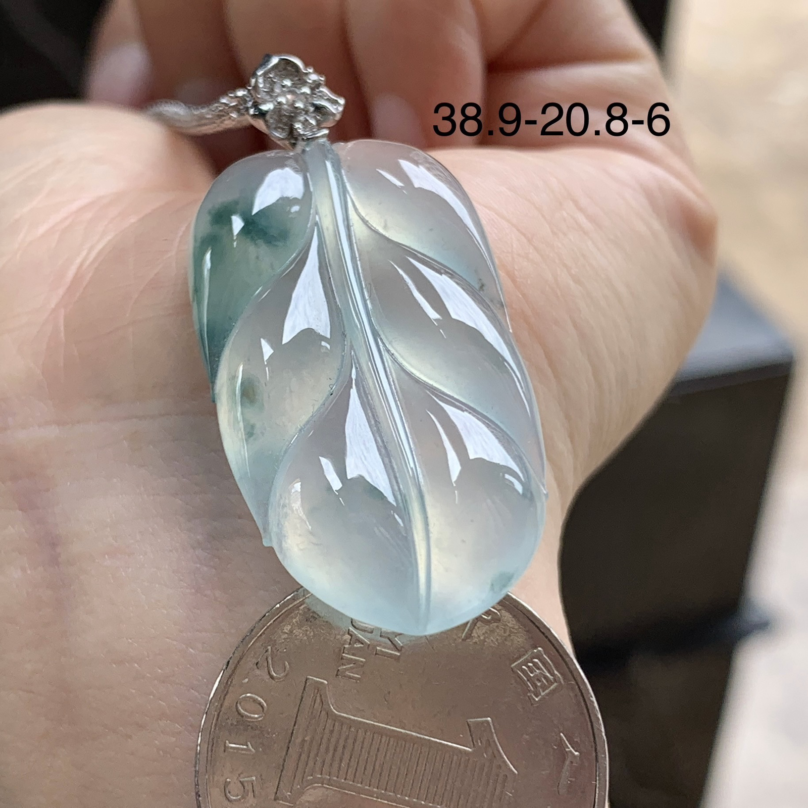 金扣飘花叶子^_^冰透