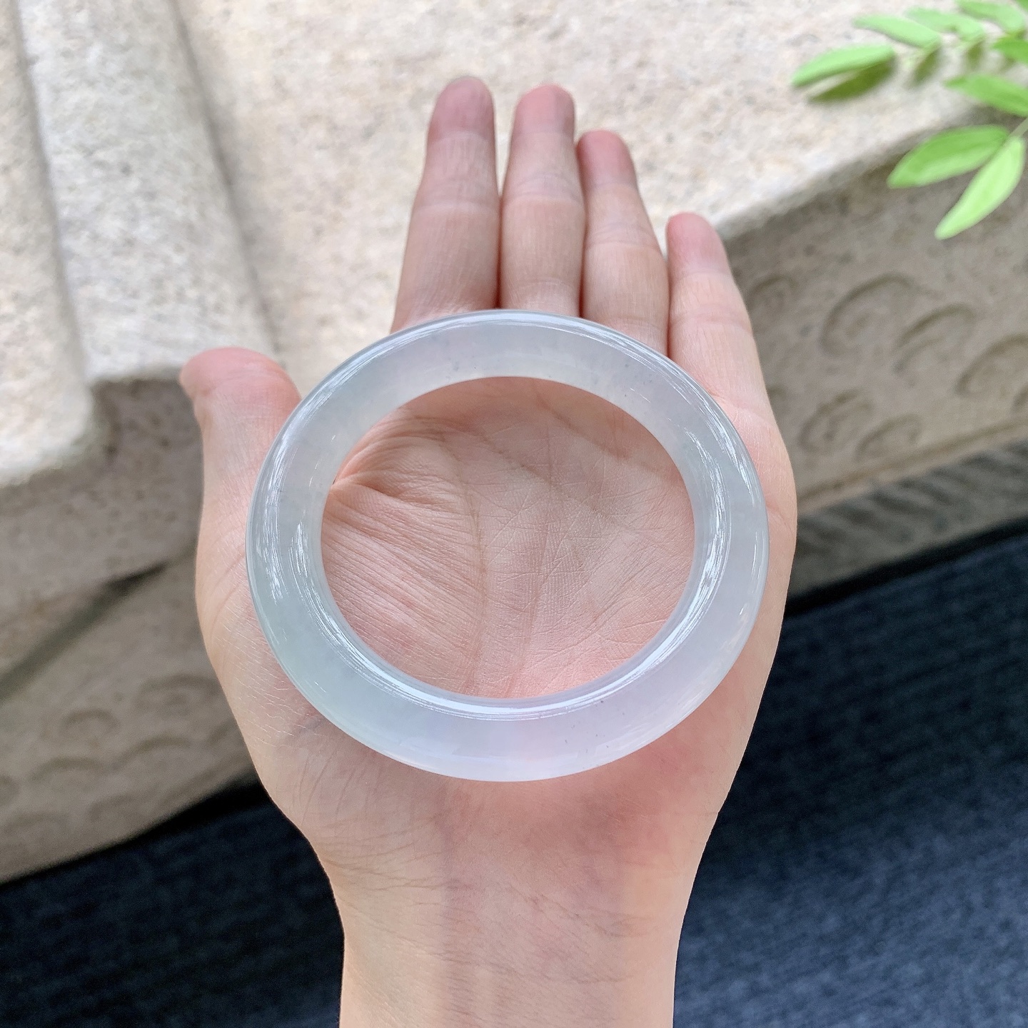 圆条52 53 圈口53/9.8/10.2 编码C5050950 冰糯底色，清透，水润，种老，细腻，打灯有棉线