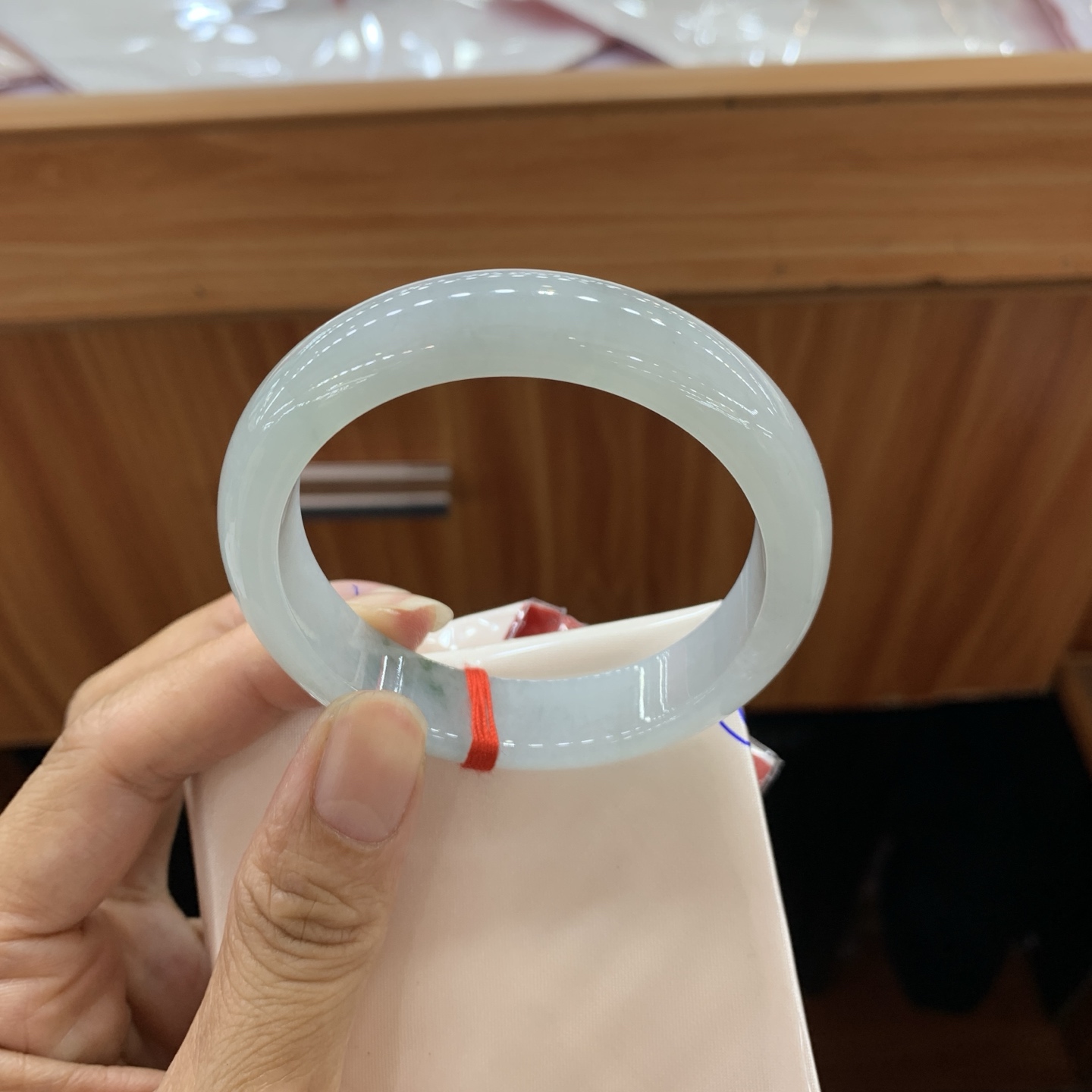 050706FN，冰飘花正圈翡翠手镯，53.7-12-7.2