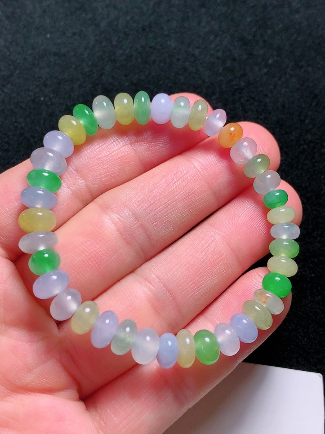 ️冰种三彩手串，种老水头好，又冰又润，饱满大气，卡：7/4mm39颗，编号