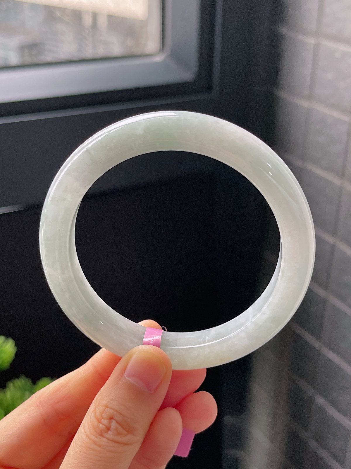 正圈58.5圈口，翡翠糯化种白色手镯