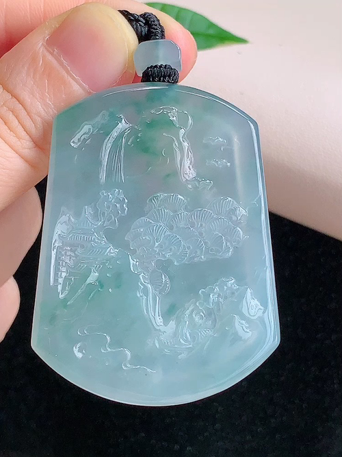 ️ 山水牌，无裂，尺寸52.0/40.2/4.8mm，包A附证书
