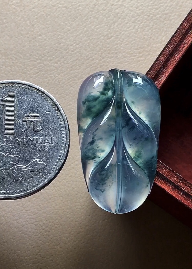 ️ 飘花叶子 飘花灵动漂亮，底子水润起胶，无裂尺寸30.6*17.7*4.3 超值
