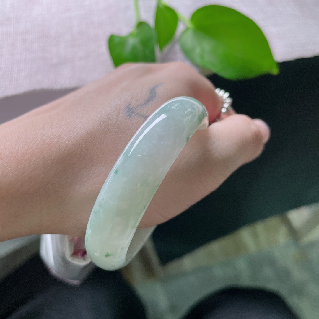 53（48.9）/13/6.3飘花贵妃，水润细腻，繁花似锦，贵气，无裂，ss52204a