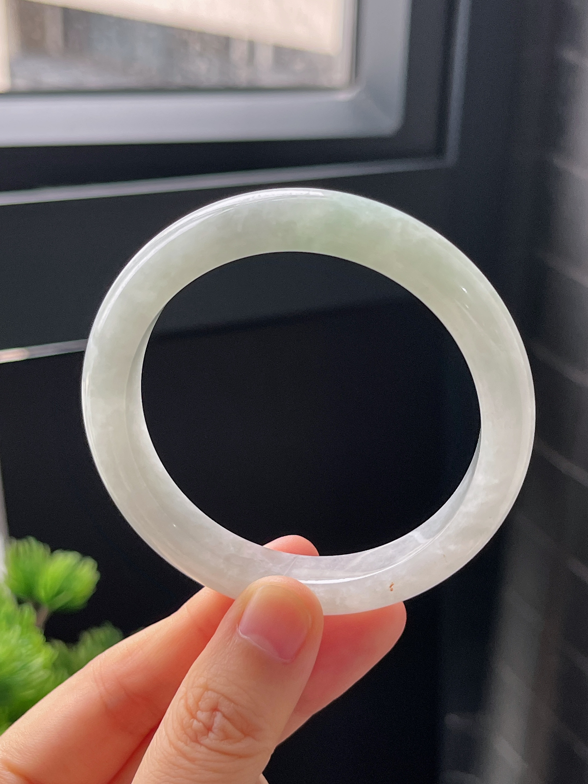 正圈55圈口，翡翠糯化种白色手镯