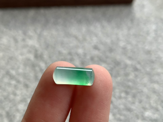 ️ 绿马鞍，尺寸12.8×5.6×3.5