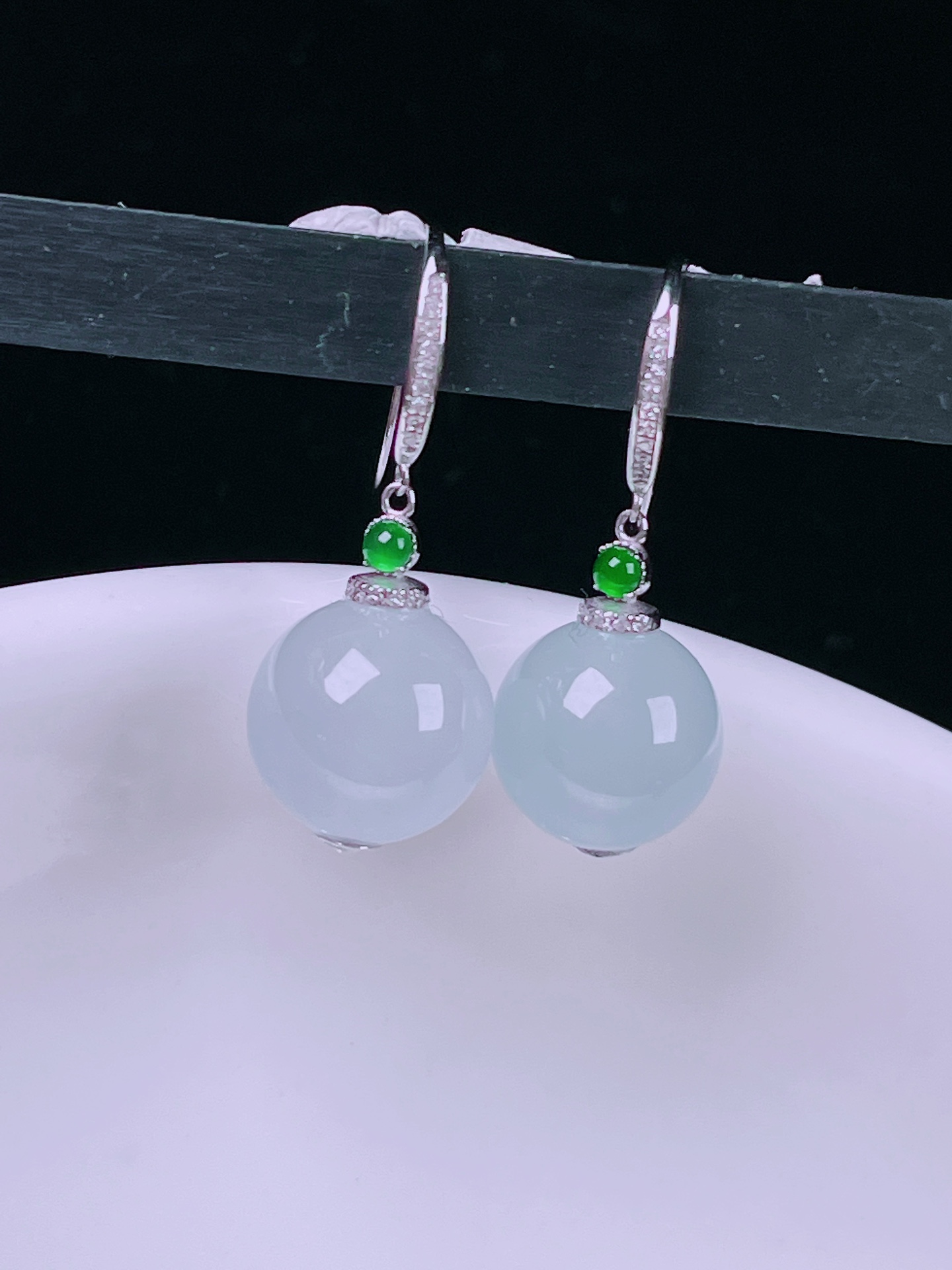 ️冰种耳坠，老种起光，细底通透，尺寸：裸石8.8mm，0508