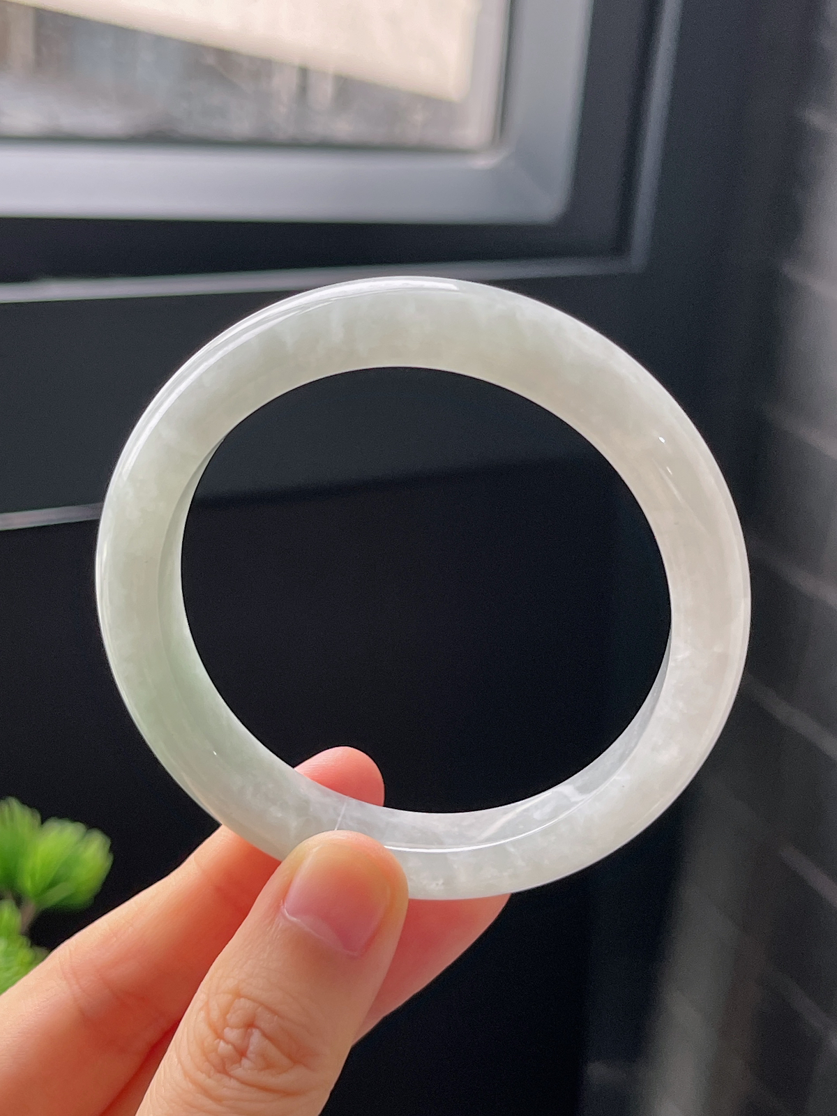 正圈55圈口，翡翠糯化种白色手镯