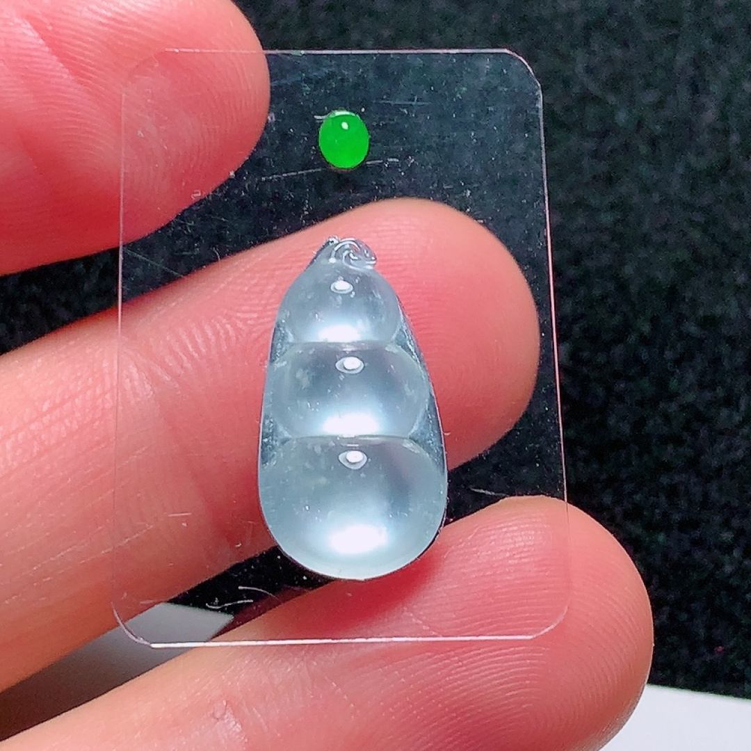 ️玻璃种四季豆，种老水头好，又冰又润，饱满无裂，尺寸：18/10.2/3.2mm，编号