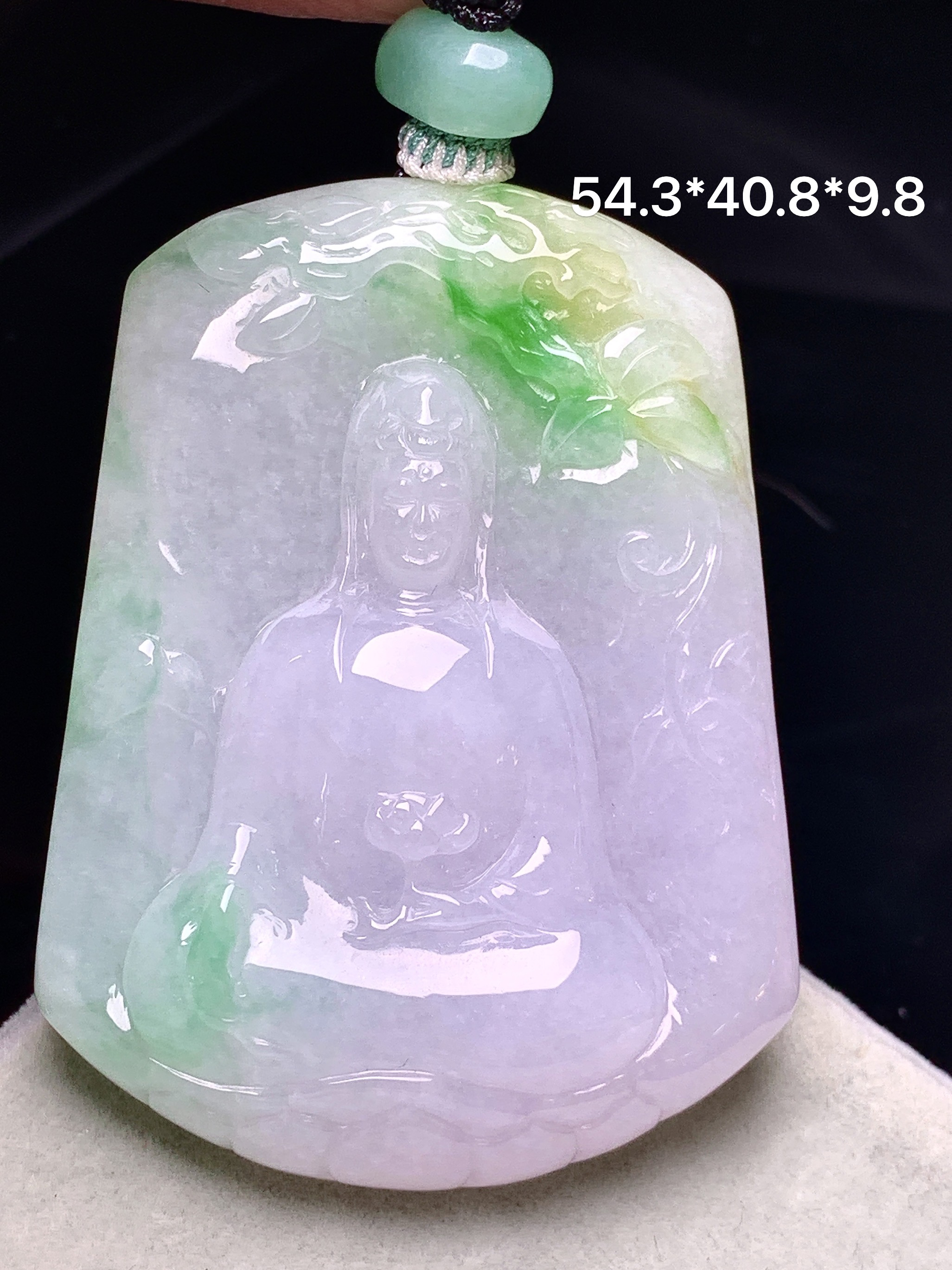 18k金钻镶嵌飘黄绿翡观音菩萨吊坠 玉质细腻 色泽艳丽清新 水润亮眼 整体尺寸54.3*40.8*9.8 a5