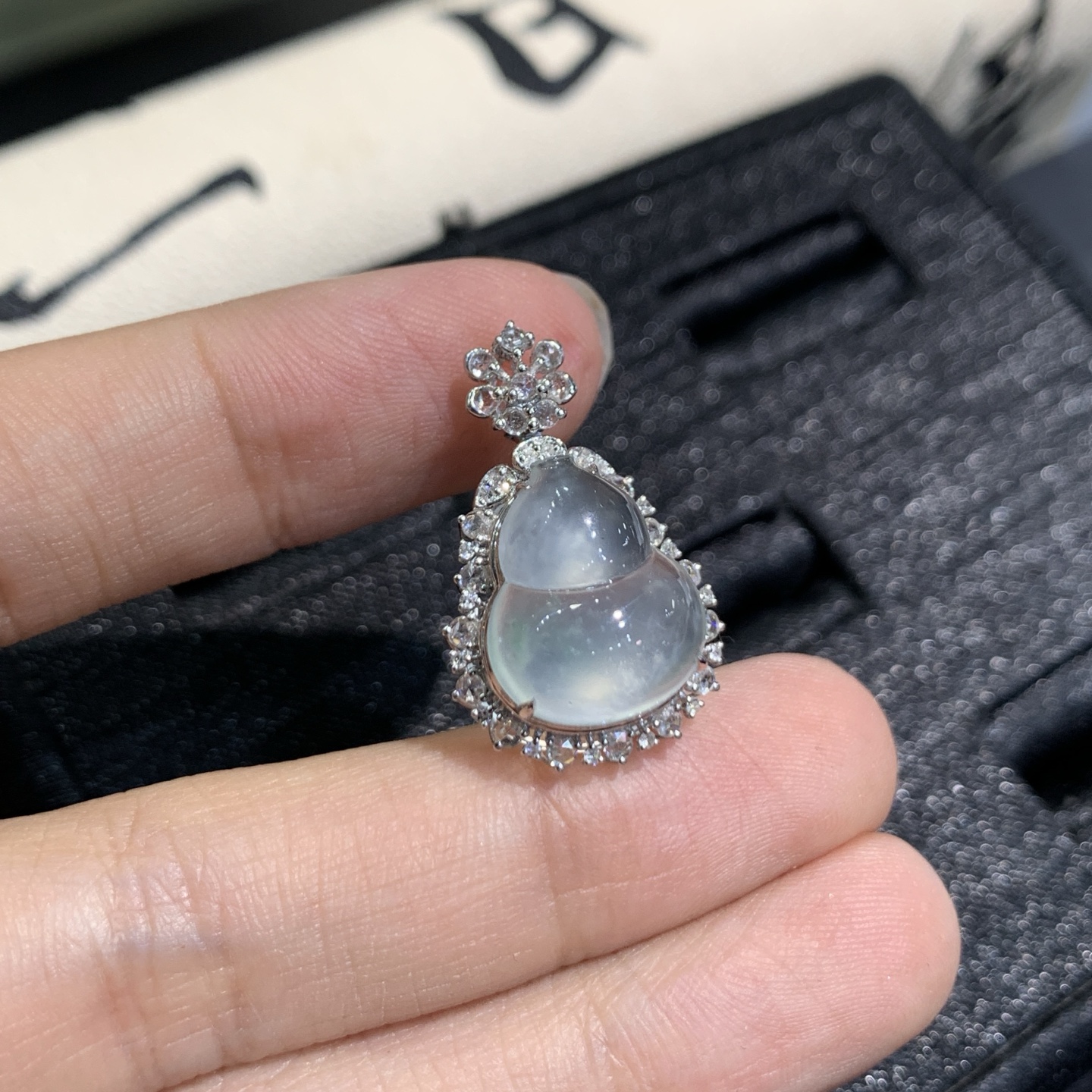 🩷0508🩷🧧，葫芦，胖嘟嘟，18K真金真钻镶嵌:25/15.6/9.9，裸石:14.3/11.8/5.5