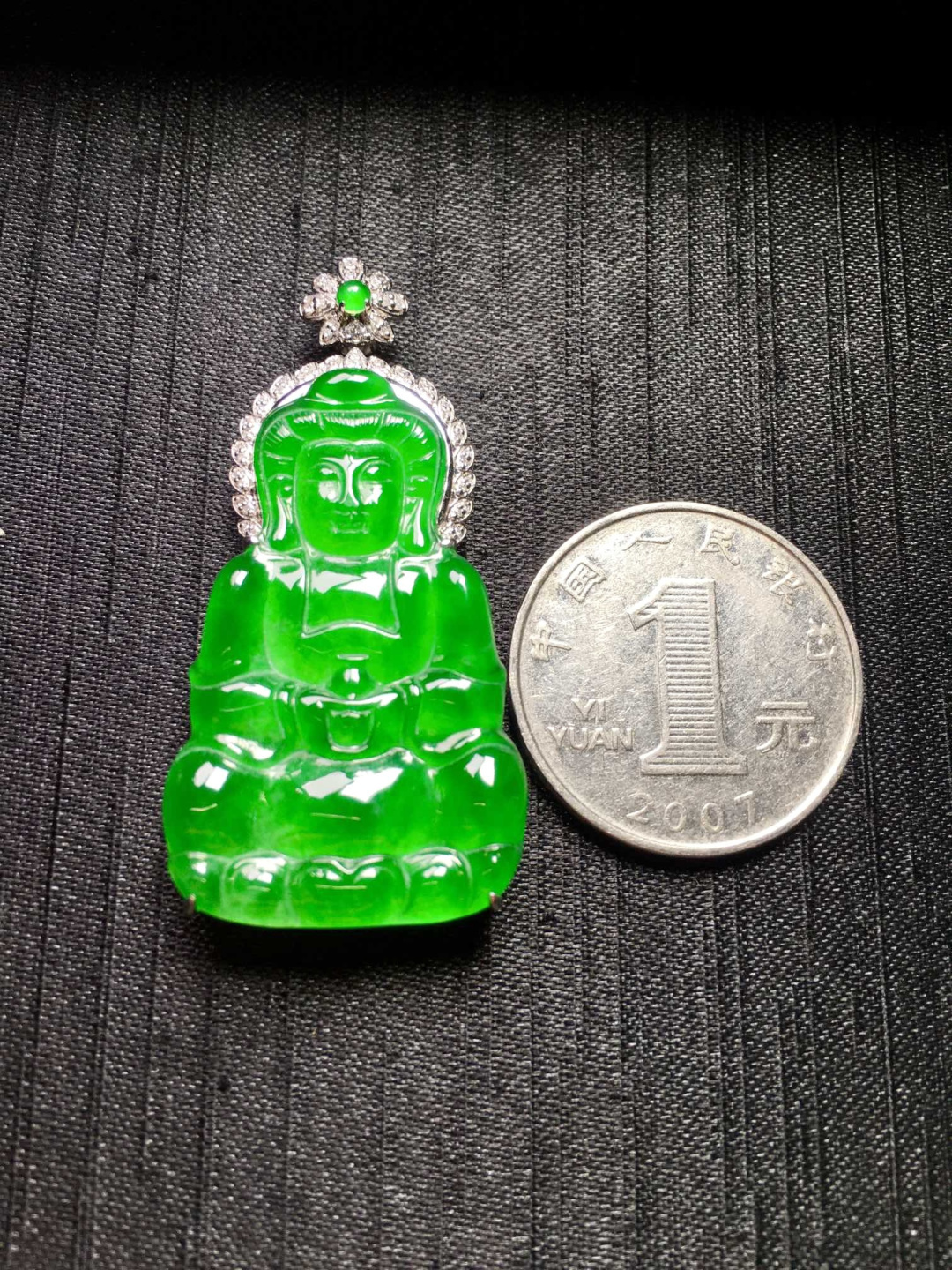 ️款式时尚精美，18K真金南非真钻石镶嵌，天然翡翠Ａ货，口头不预留，45.9-22.6-7.6