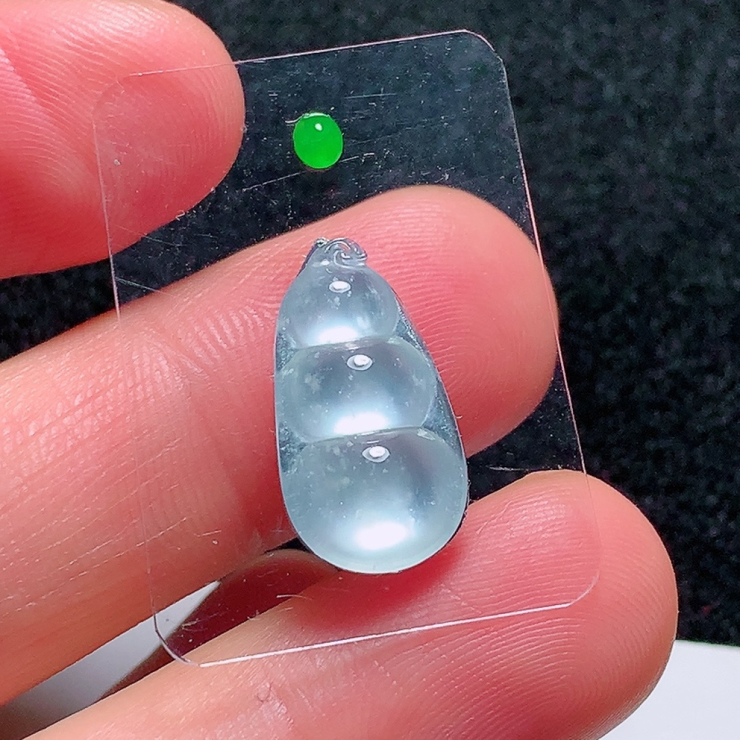 ️玻璃种四季豆，种老水头好，又冰又润，饱满无裂，尺寸：18/10.2/3.2mm，编号