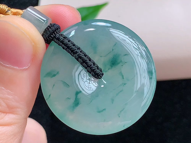 ️ 平安扣，尺寸31.1-5.4mm，包A附证书
