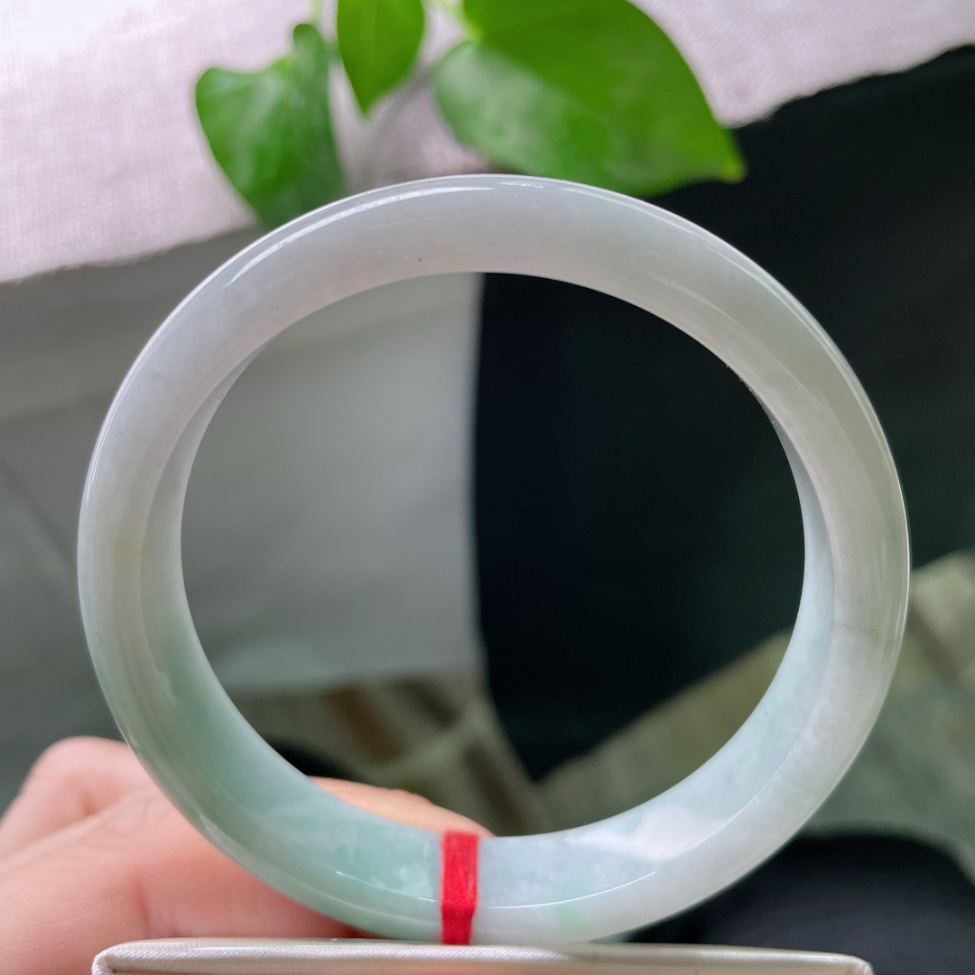 58.4/11.9/7，浅绿底正圈，水润，底子细腻，百搭款，洒金，有纹，ss50776a