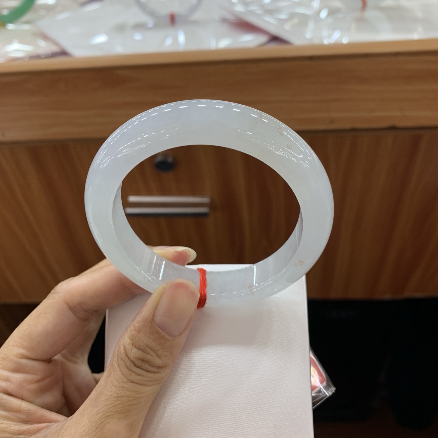 050713MMJ，冰底色正圈翡翠手镯，56-12.7-9.2