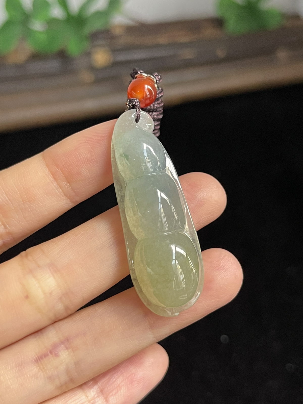 翡翠吊坠，配珠未测