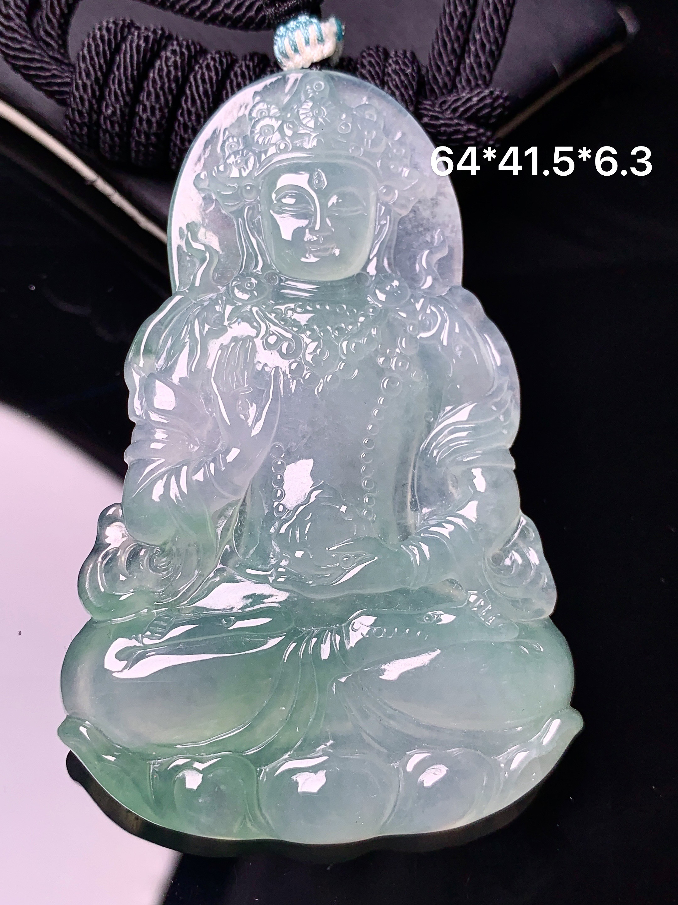 18k金钻镶嵌冰种飘绿度母观音菩萨吊坠 玉质细腻 色泽艳丽清新 水润亮眼 整体尺寸64*41.5*6.5 a5