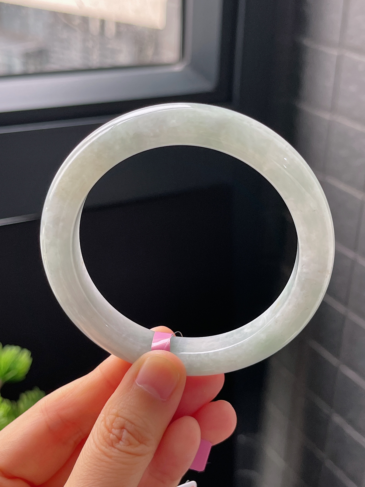 正圈58.5圈口，翡翠糯化种白色手镯