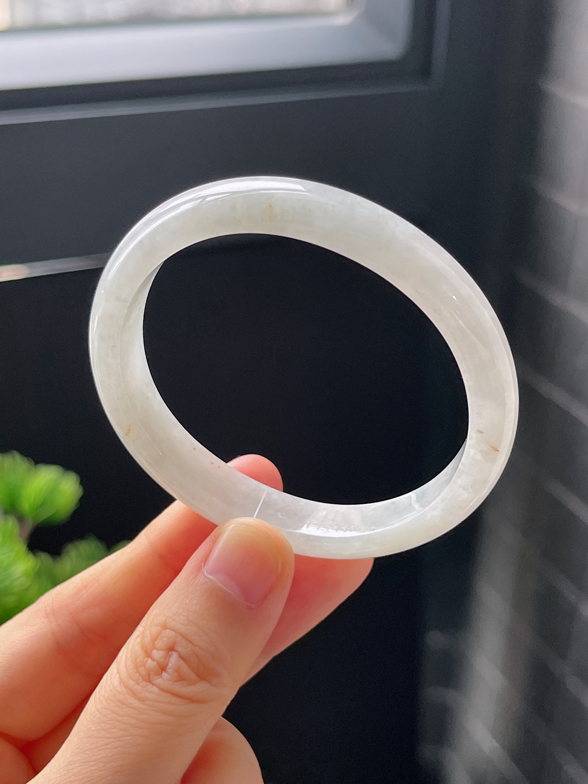 贵妃镯51.6圈口，翡翠糯化种白色手镯