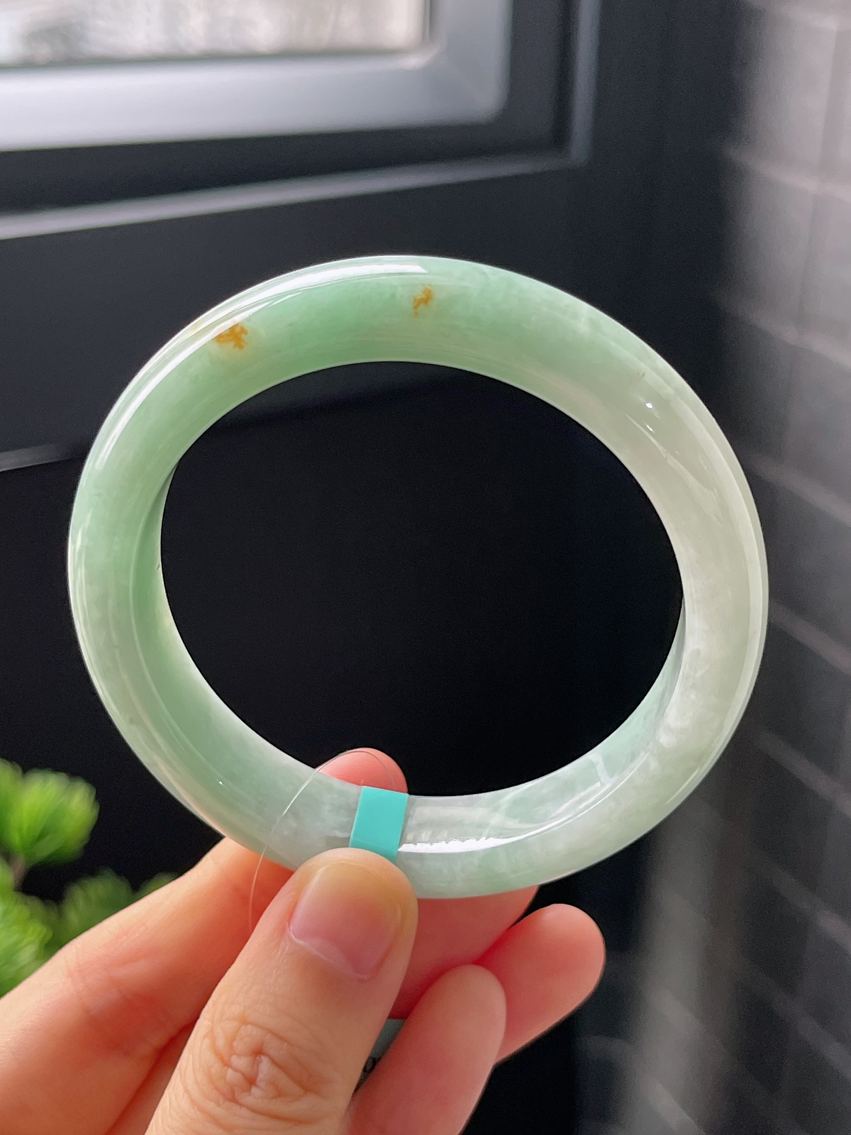 正圈54.8圈口，翡翠糯化种果绿色飘黄翡洒金手镯