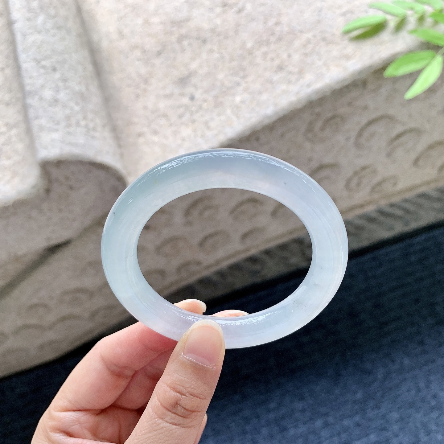 圆条52 53 圈口53/9.8/10.2 编码C5050950 冰糯底色，清透，水润，种老，细腻，打灯有棉线