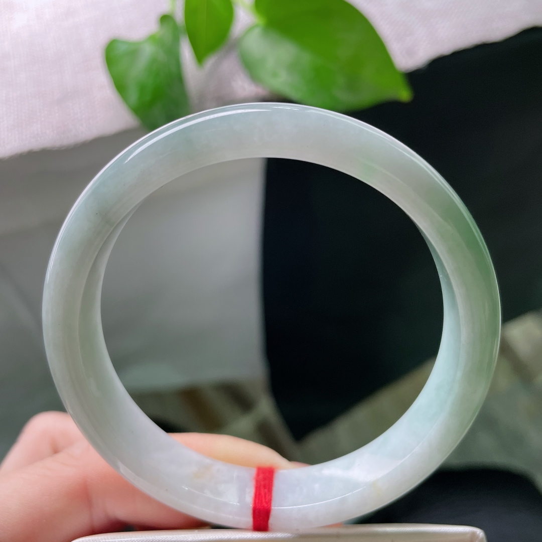 58.4/11.9/7，浅绿底正圈，水润，底子细腻，百搭款，洒金，有纹，ss50776a