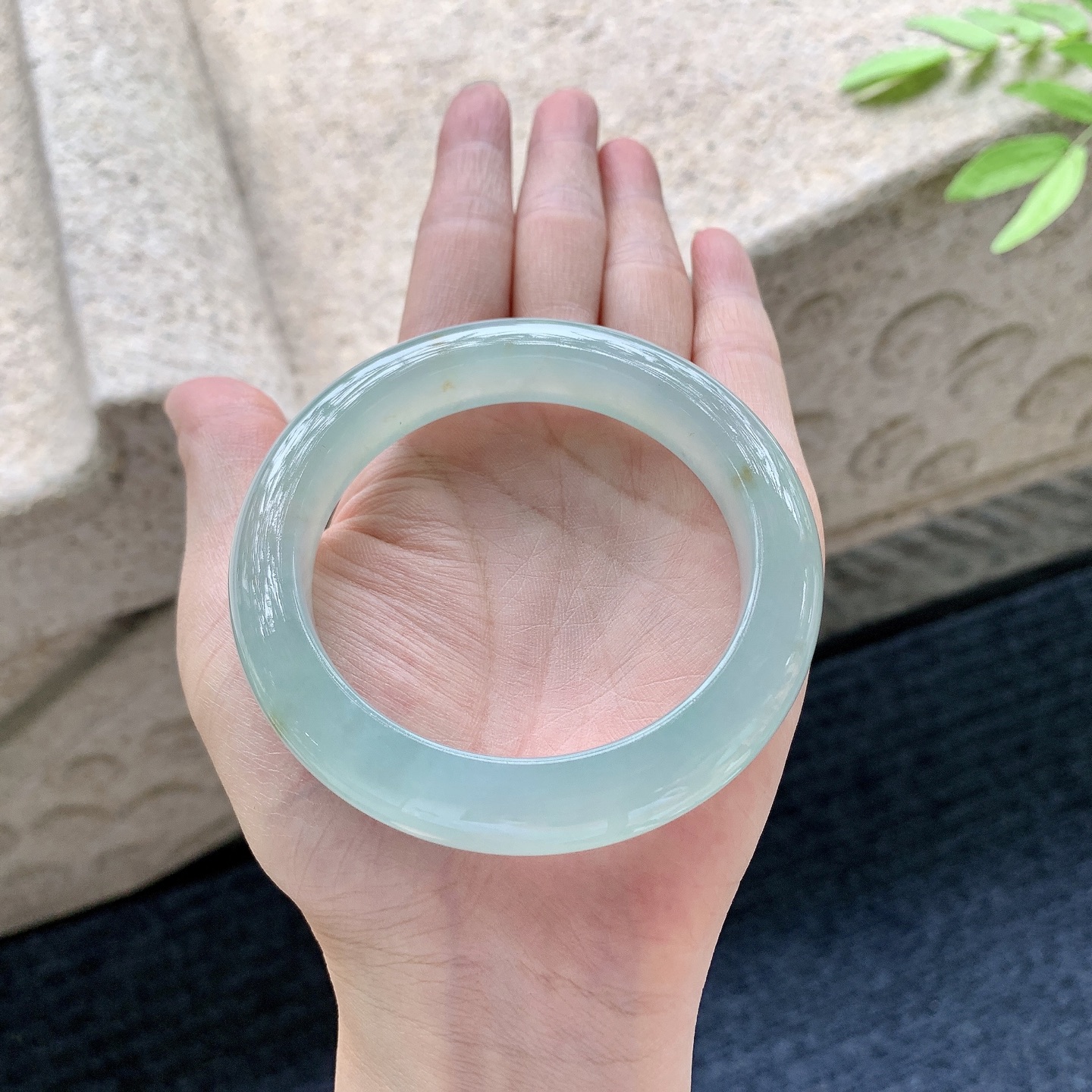 正圈56 57 圈口57.4/12/10 编码DW050910 冰晴绿，清透，水润，种老，细腻，无裂