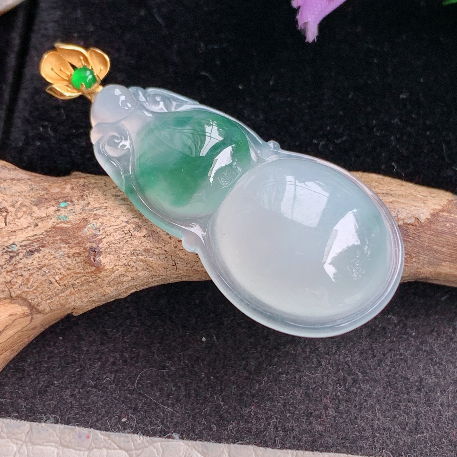 gp实拍40.5*18*6缅甸翡翠冰飘花葫芦吊坠 吉祥福禄玉坠