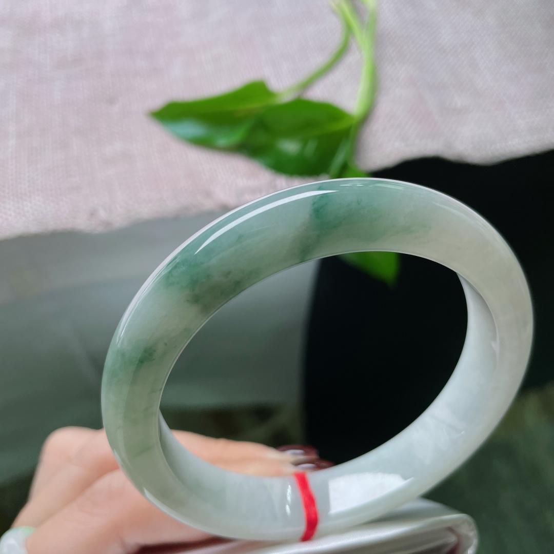 60/12.2/8.9飘花正圈，水润细腻，一抹飘花，婉间风华，贵气，无裂, ss50344a