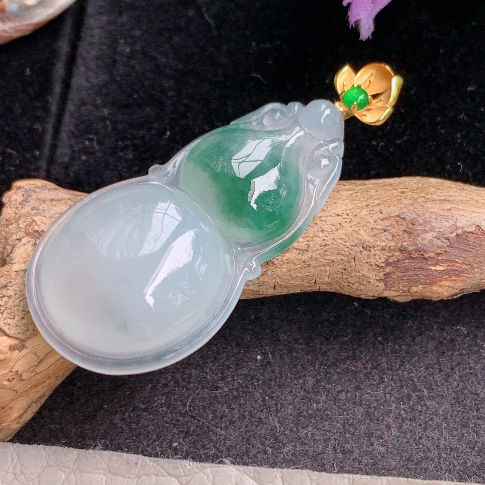 gp实拍40.5*18*6缅甸翡翠冰飘花葫芦吊坠 吉祥福禄玉坠