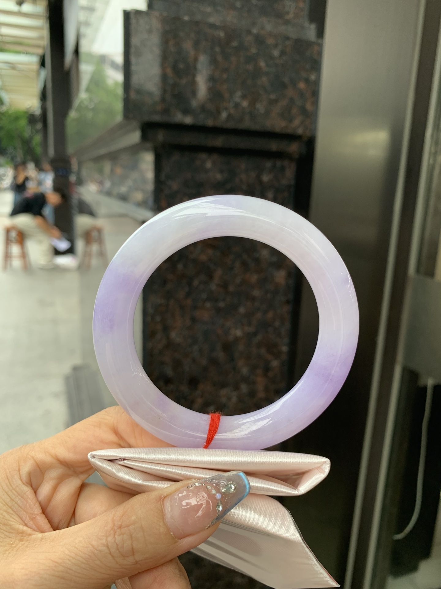 圆条 60.8-12-11.6 0509-N668 打灯细纹，底妆水润，一节圈吸睛抢眼，浪漫迷人，仙