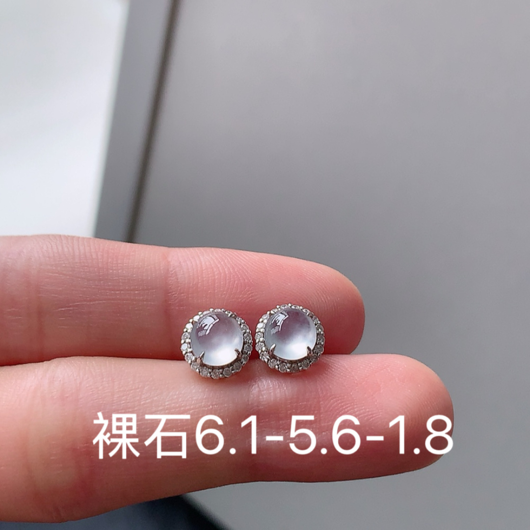 耳钉   种水好  冰润通透  上耳优雅迷人 货号28506，6.1-5.6-1.8