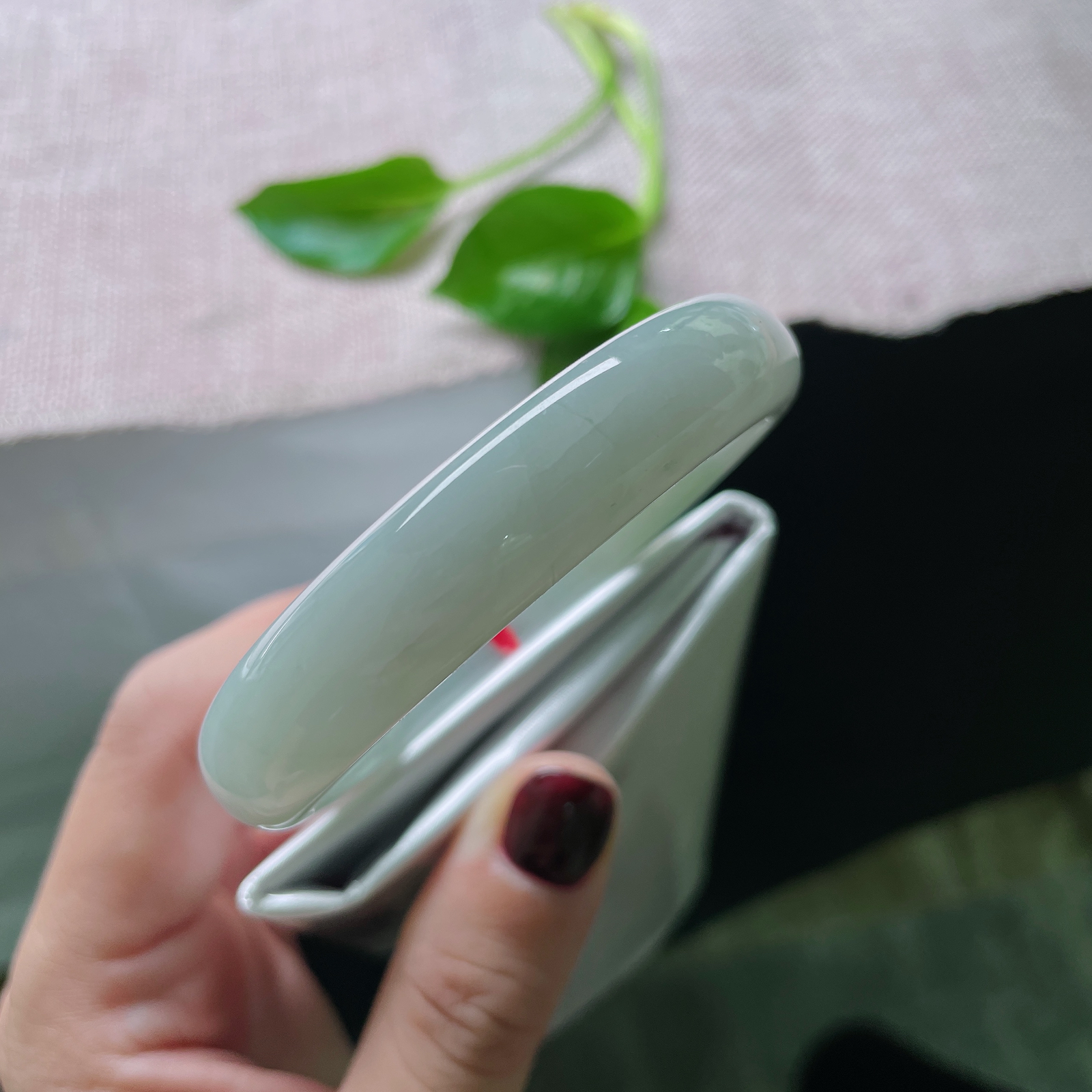 56.1/12.5/7.2，淡绿底正圈，肉质细腻干净，柔情似水，佳期如梦，细纹ss50973a