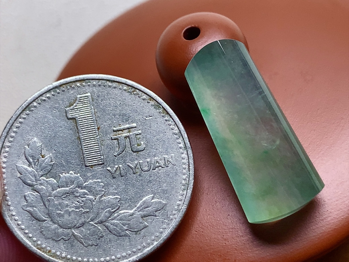 ️ 冰种金丝绿素牌 色泽青翠漂亮，种水，无裂，尺寸23*10.2*5.6