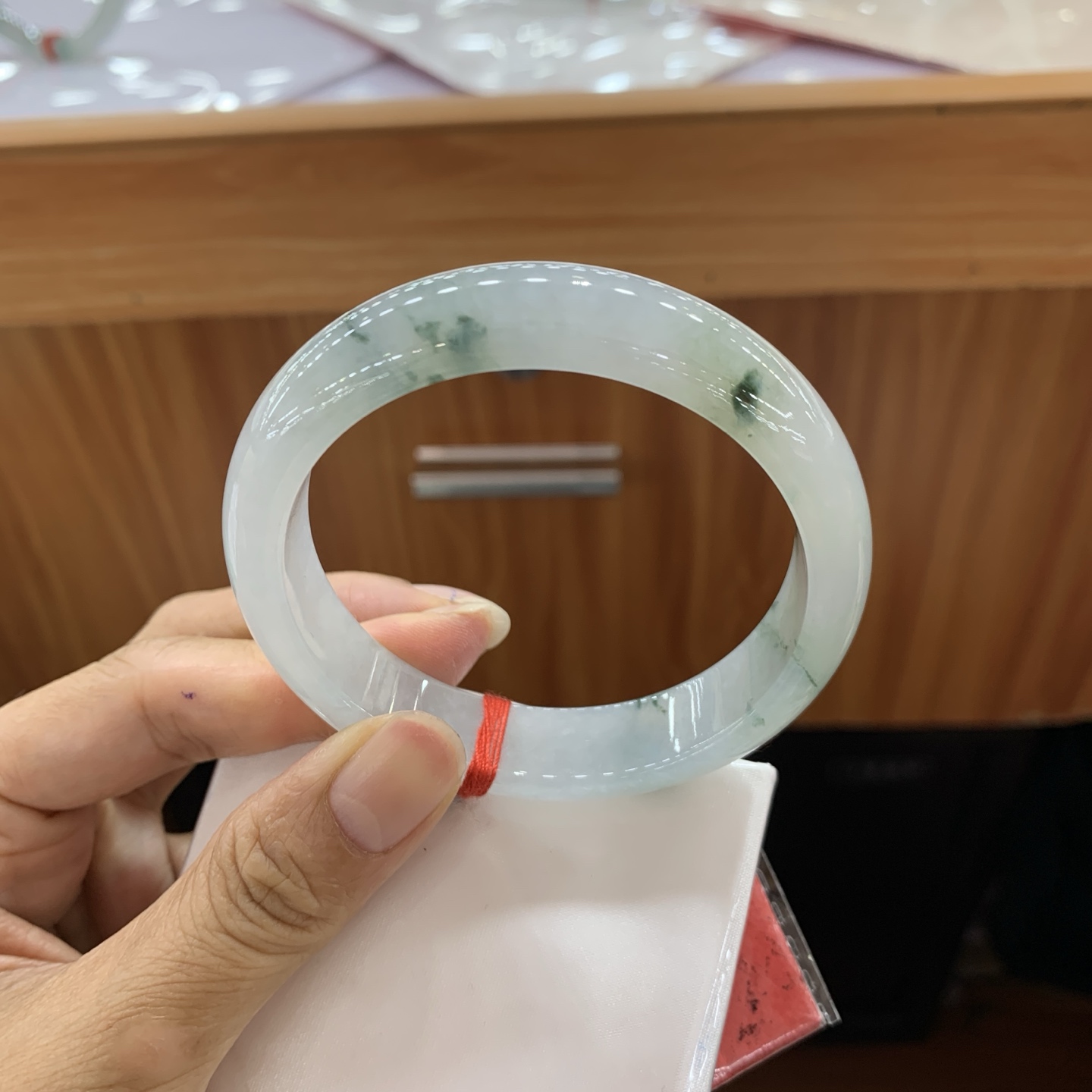 051005FN 飘花正圈翡翠手镯 57-13-7.6