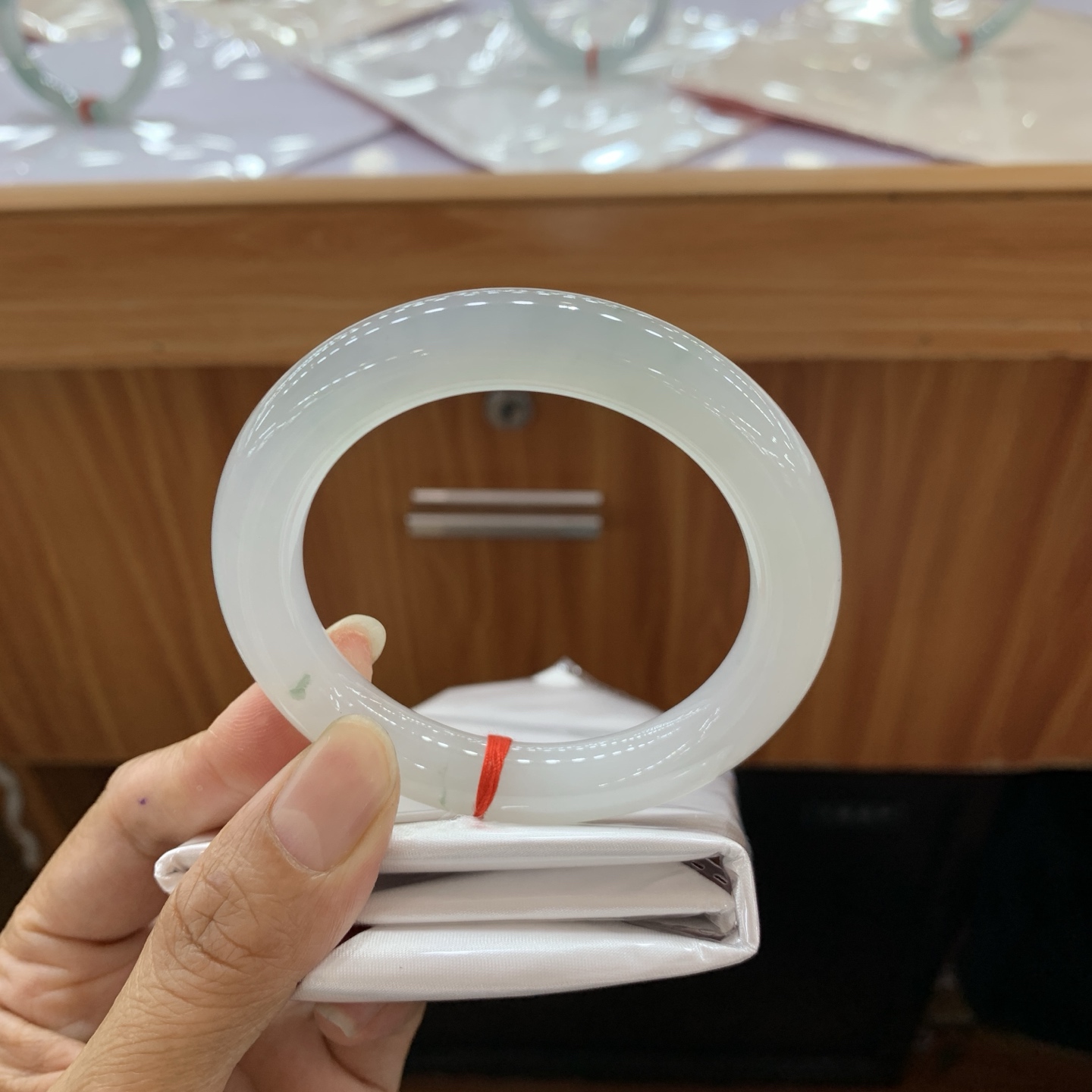 051017GXXY 飘花圆条翡翠手镯 54.5-10.4