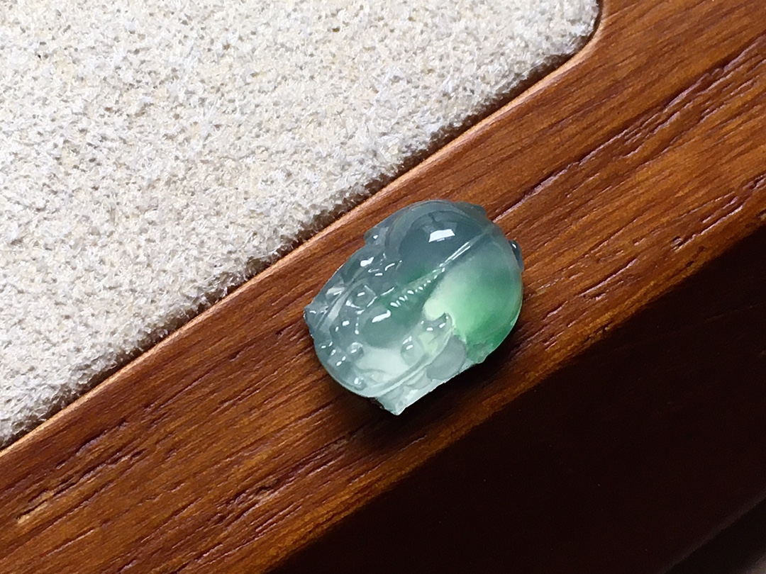 ️ 玻璃种飘色貔貅 种水，招财，无裂尺寸11*8*5 超值