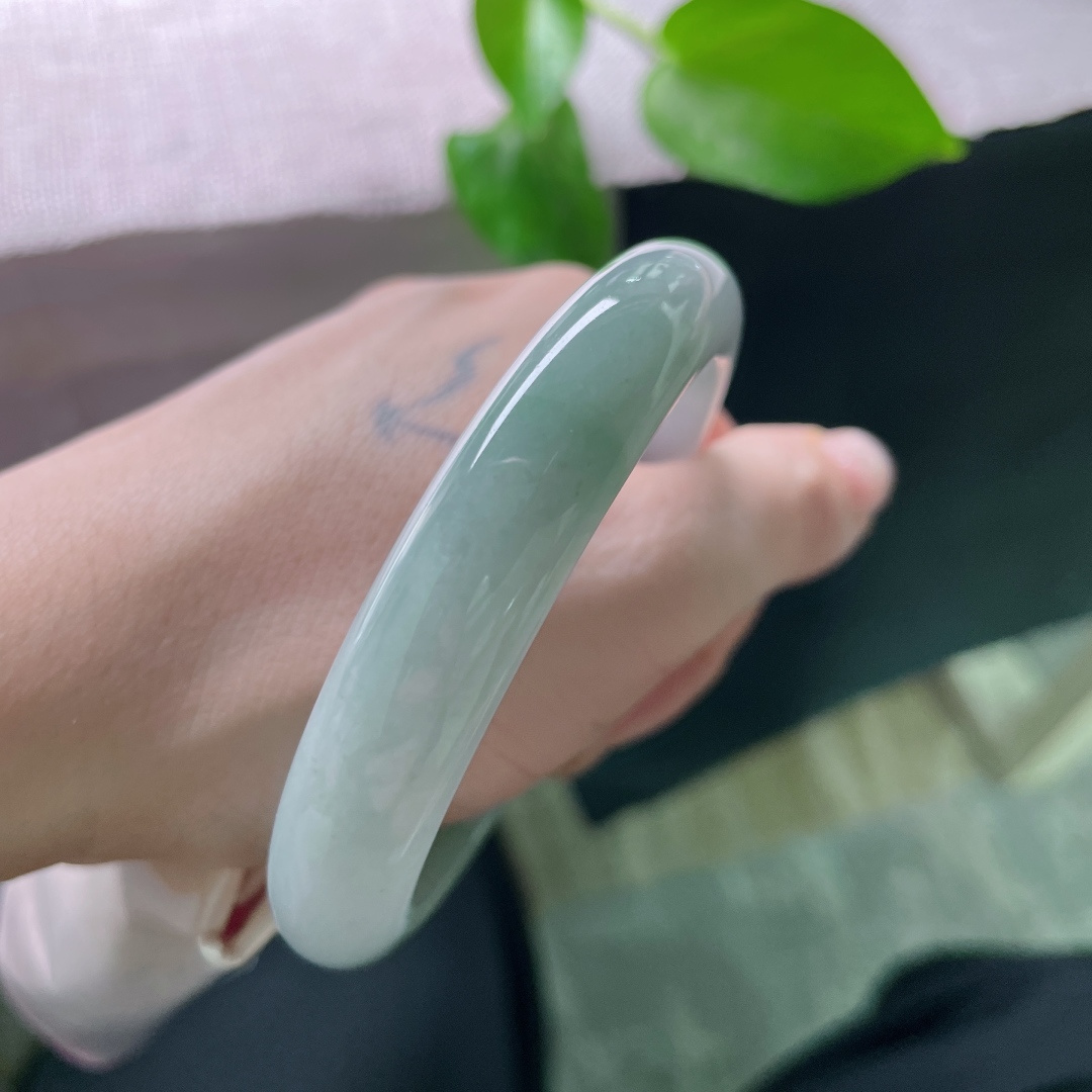 58.2/11.7/8，油绿底正圈，水头好，质地温润，儒雅随和，温婉，皮纹，ss52155a